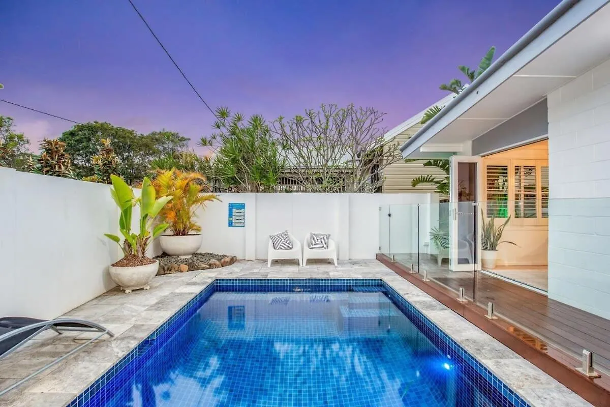 Gold Coast-Miami Mid-Century Beach Home With Pool Gold Coast