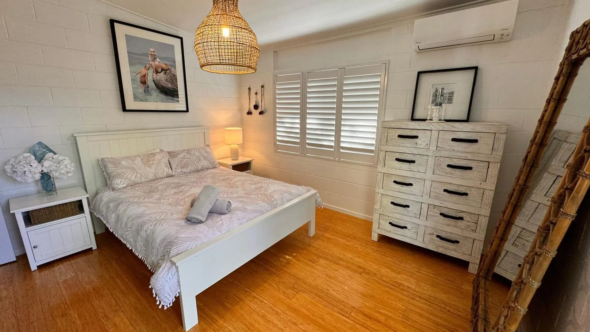 Holiday home Gold Coast-Miami Mid-Century Beach Home With Pool Australia