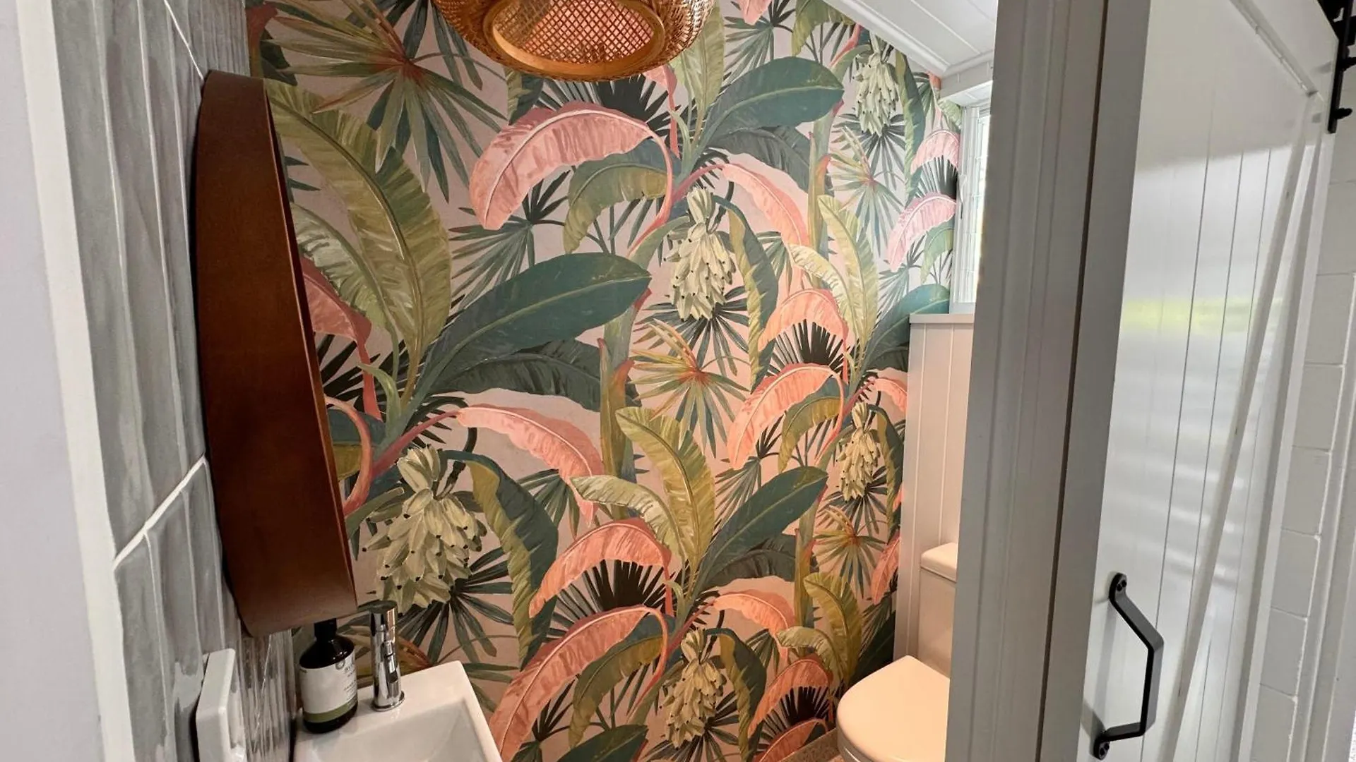 Holiday home Gold Coast-Miami Mid-Century Beach Home With Pool Australia